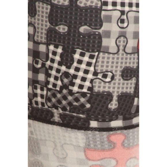 (Plus) Curvy Black White Red Puzzle Pattern Print Leggings - Picture 4 of 4